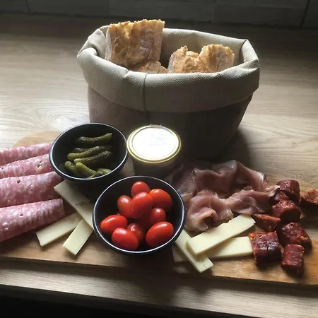 Les Pins Perdus Nocleg ze śniadaniem Saint-Ciers-d'Abzac